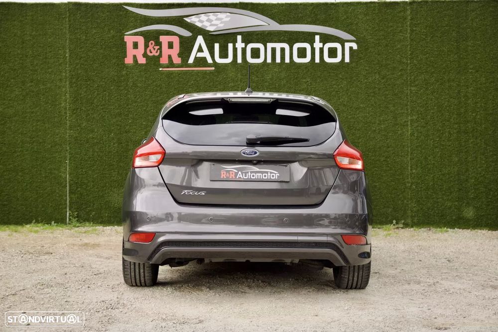 Ford Focus 1.5 TDCi ST-Line - 7