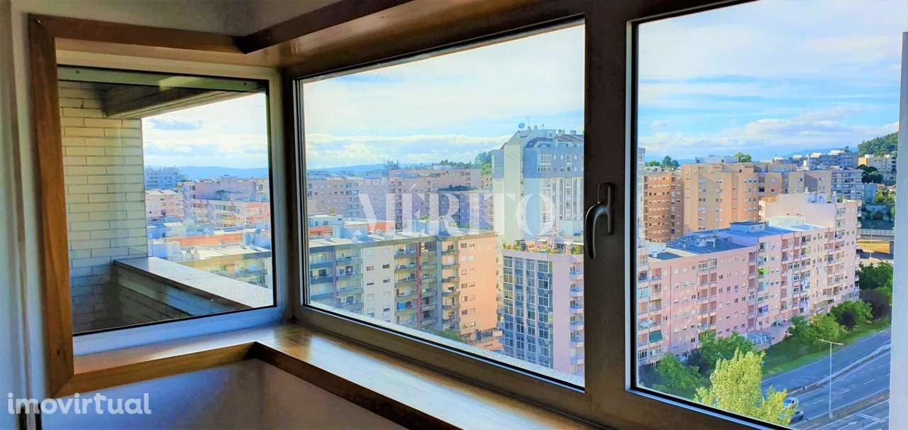 Apartamento junto ao Braga Parque sito na Travessa Constantino Ribeiro - Grande imagem: 4/13