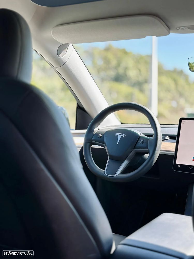 Tesla Model Y Performance Dual Motor AWD - 8