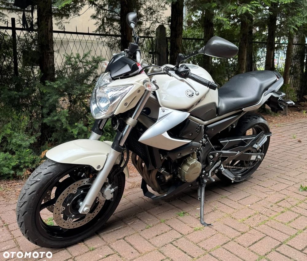 Yamaha XJ - 9