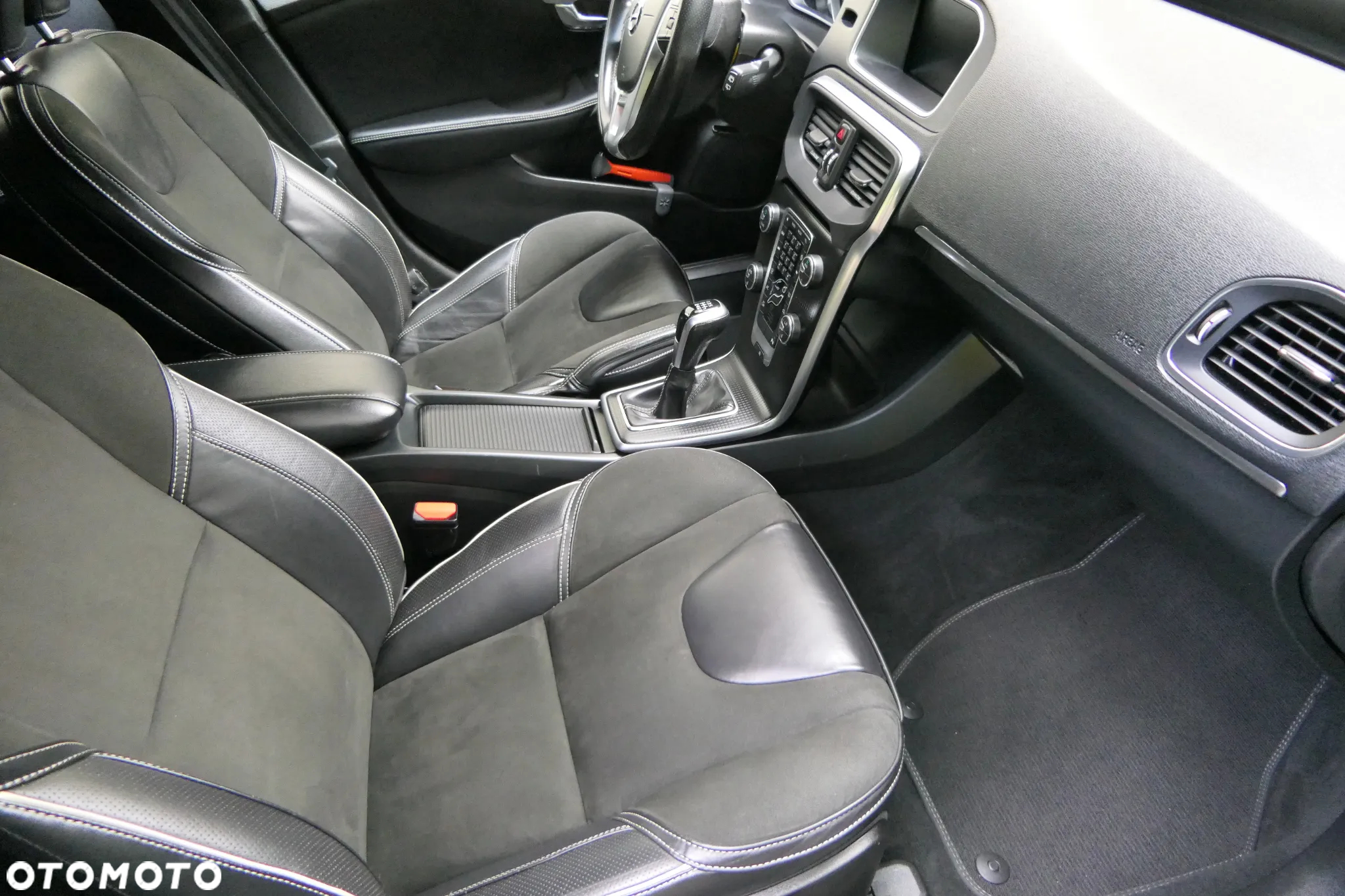 Volvo V40 D3 RDesign - 23