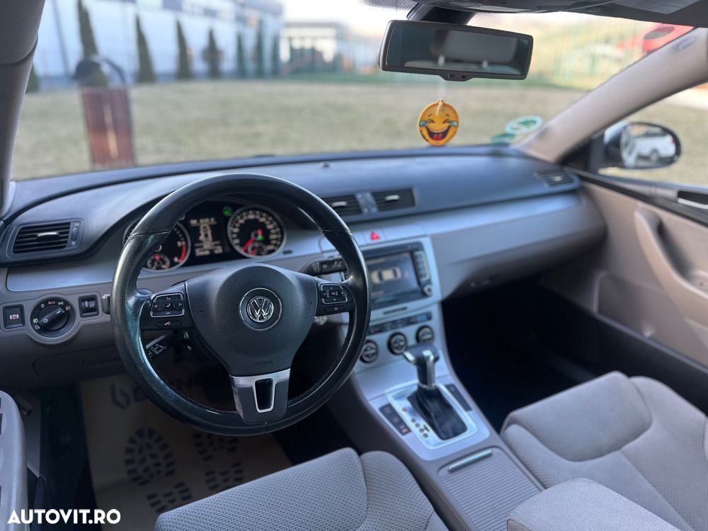 Volkswagen Passat 2.0 TDI DPF DSG Highline - 10