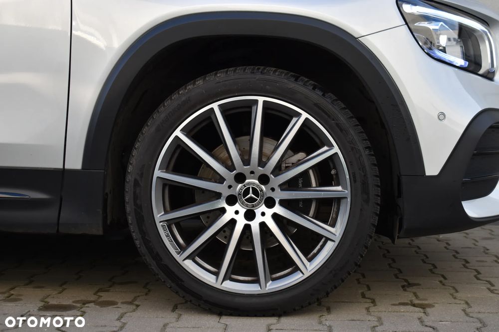 Mercedes-Benz GLB 200 4-Matic AMG Line 8G-DCT - 9