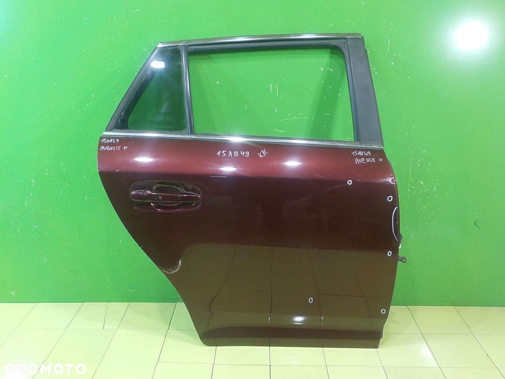 TOYOTA AVENSIS III T27 LIFT I 1.8 B 12r KOMBI 5D drzwi prawe tyl kompletne - 1