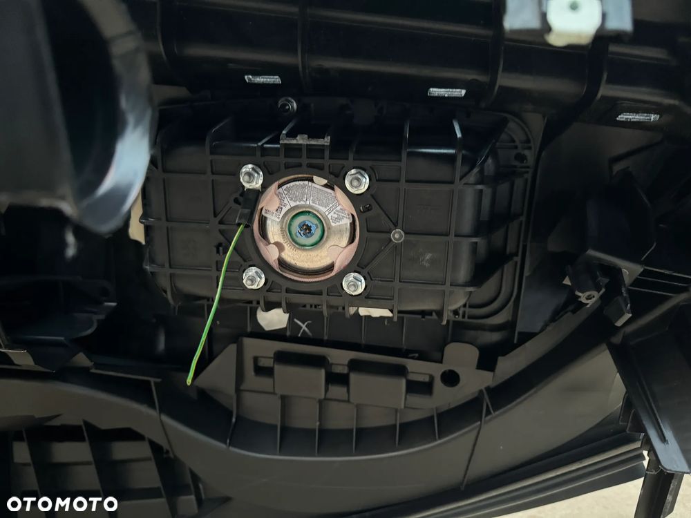 DESKA KONSOLA KOKPIT PODUSZKA PASY PEUGEOT 508 - 15