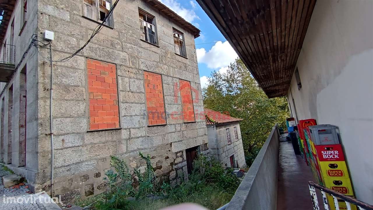 Moradia para Restauro Total em Vila das Aves, Santo Tirso - Grande imagem: 2/6