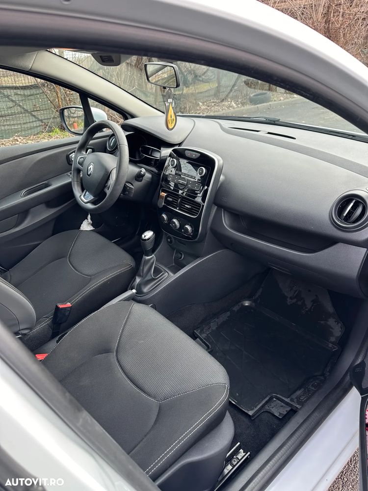Renault Clio - 13