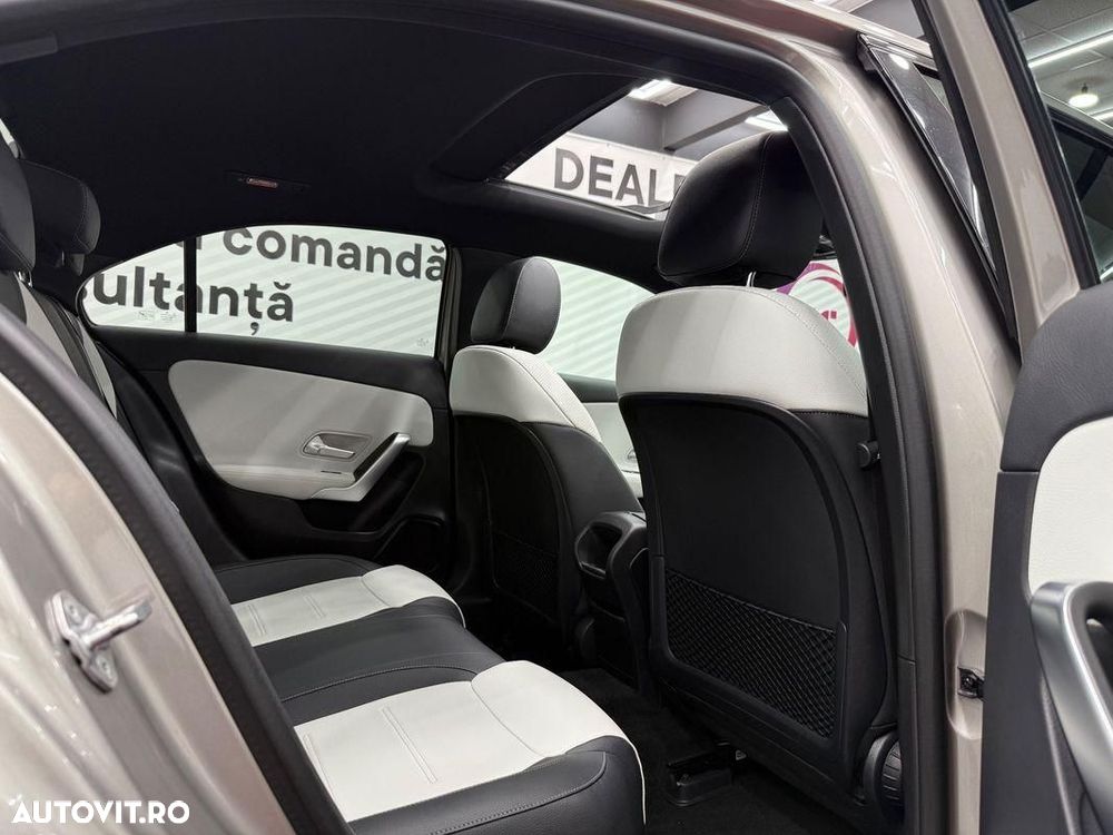 Mercedes-Benz A 250 e Sedan 8G-DCT AMG Line - 26