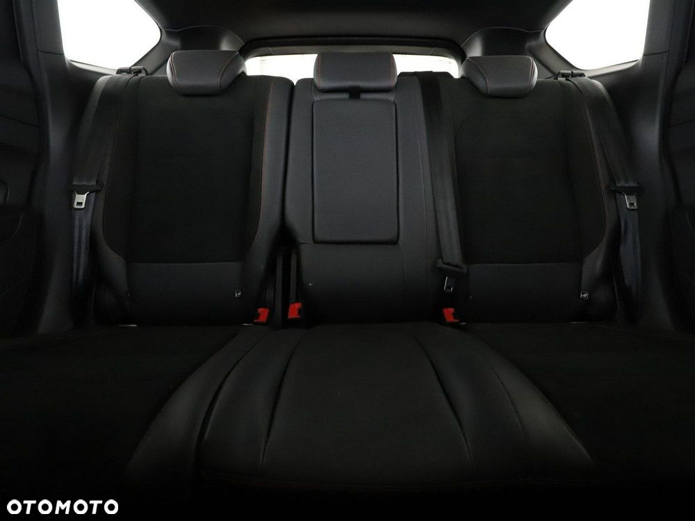 Ford Kuga 1.5 EcoBoost 2x4 ST-Line - 19