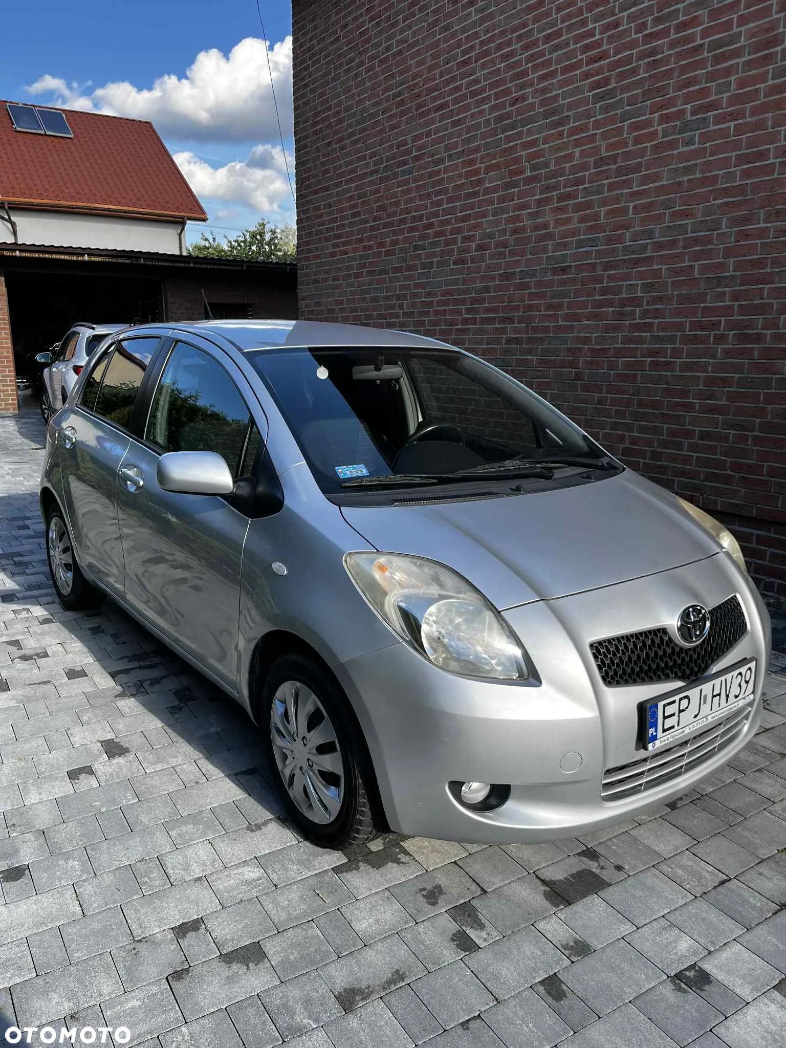 Toyota Yaris 1.3 Luna - 1
