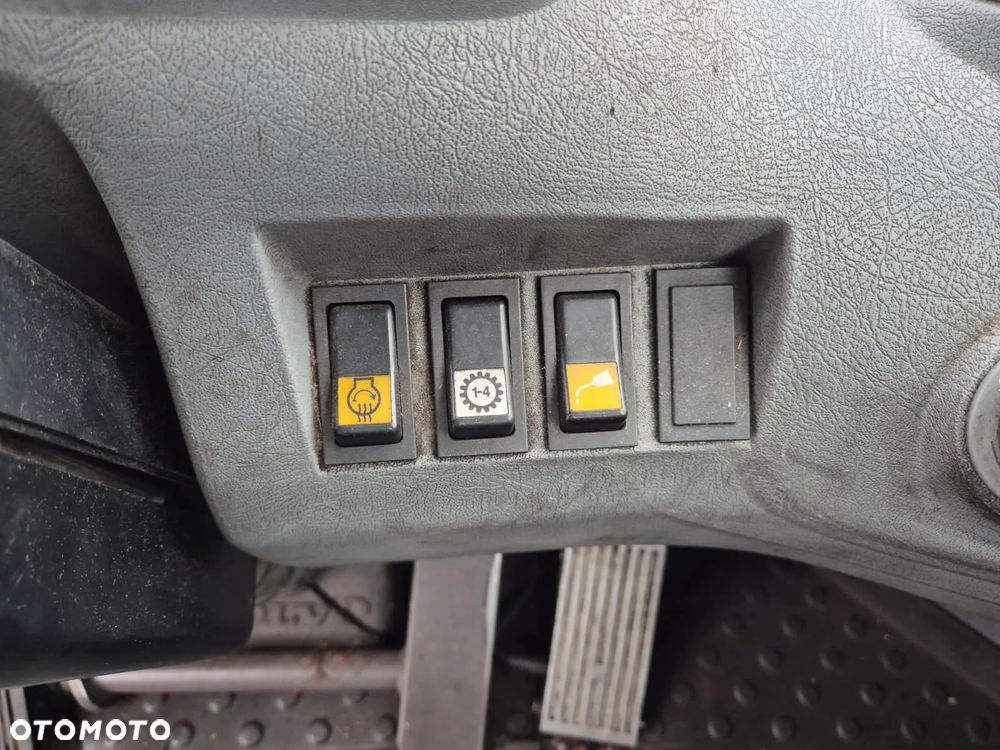 Volvo L 180E 4X4 / HEAVY DUTY / ŁADOWARKA KOŁOWA / CHWYTAK DO BALI I DREWNA / WIELE ZASTOSOWAŃ / OD PIERWSZEGO WŁAŚCICIELA / DOBRY STAN / MOŻLIWOŚĆ TRANSPORTU - 37