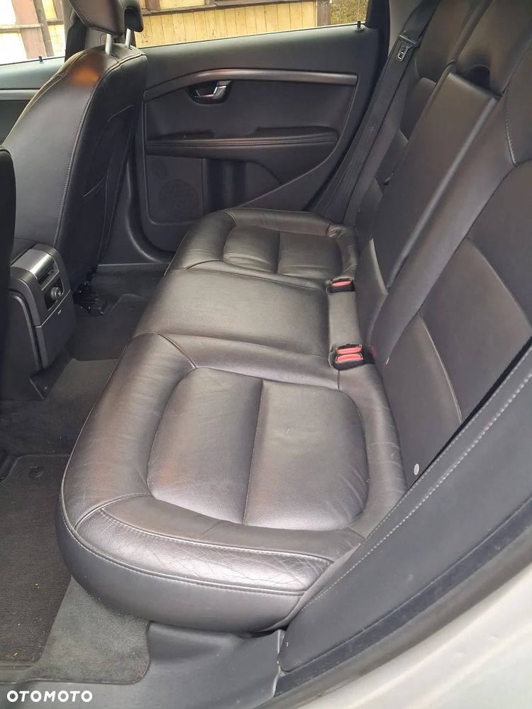 Volvo V70 T5 Geartronic Summum - 19