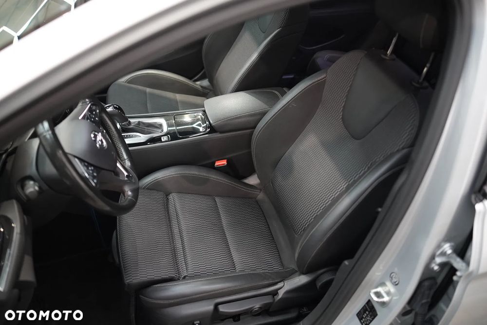 Opel Insignia - 19