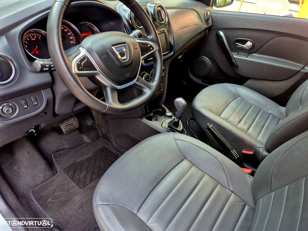 Dacia Logan MCV TCe 90 S&S Easy-R Stepway Celebration - 34