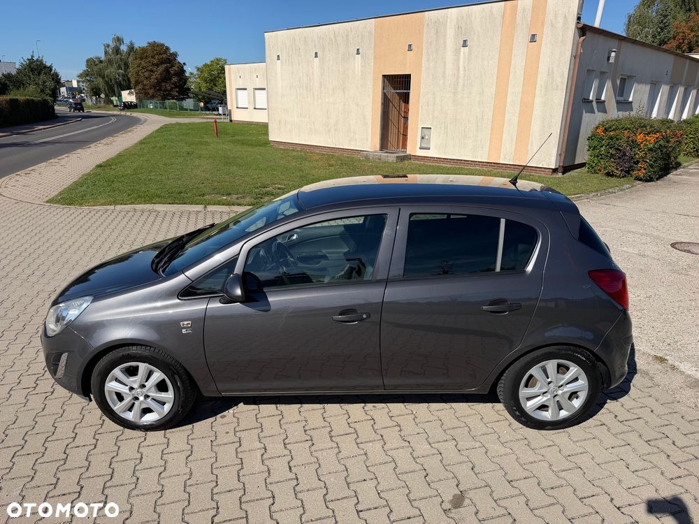 Opel Corsa 1.4 16V 150 Jahre - 12