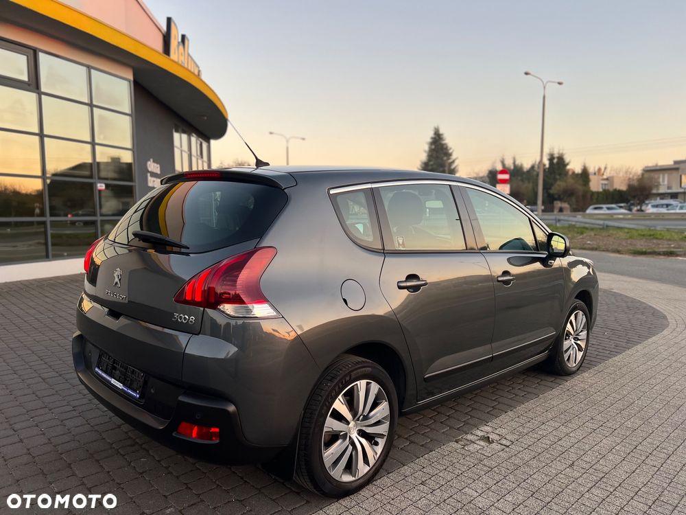 Peugeot 3008 HDi 115 Allure - 3