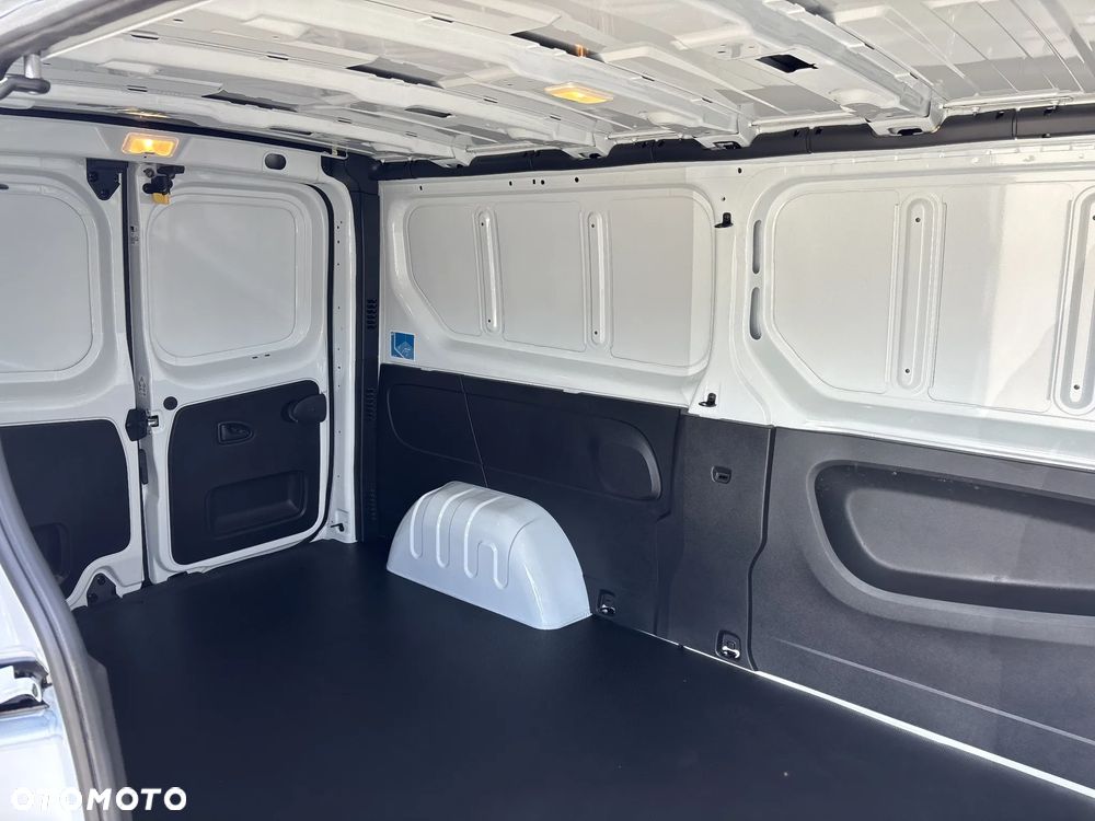 Renault Trafic - 16
