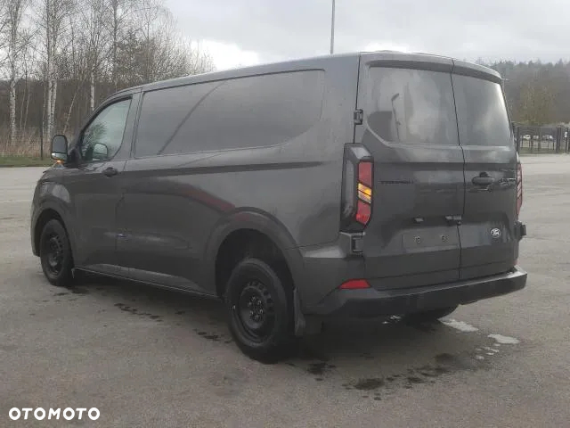 Ford CUSTOM - 4