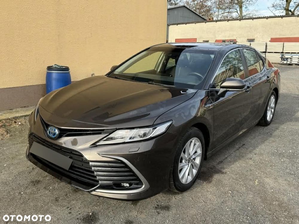 Toyota Camry - 2