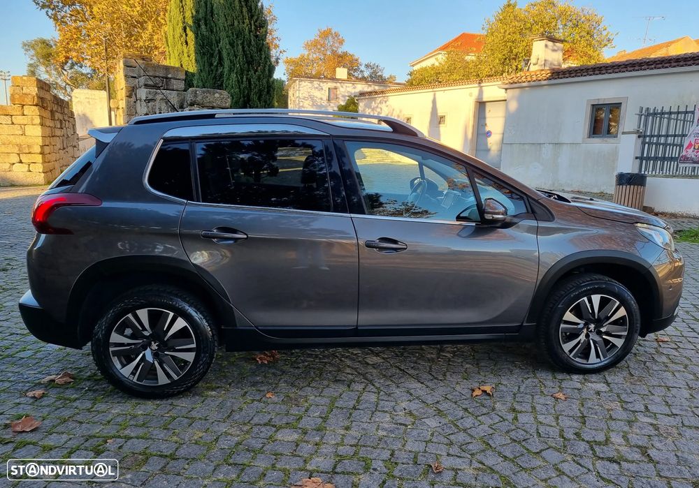 Peugeot 2008 1.2 PureTech Allure - 7