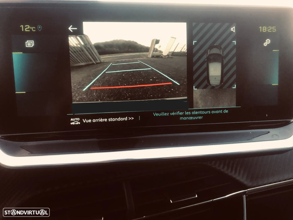 Peugeot e-208 Allure - 12