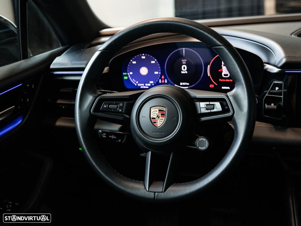 Porsche Macan Electric - 19