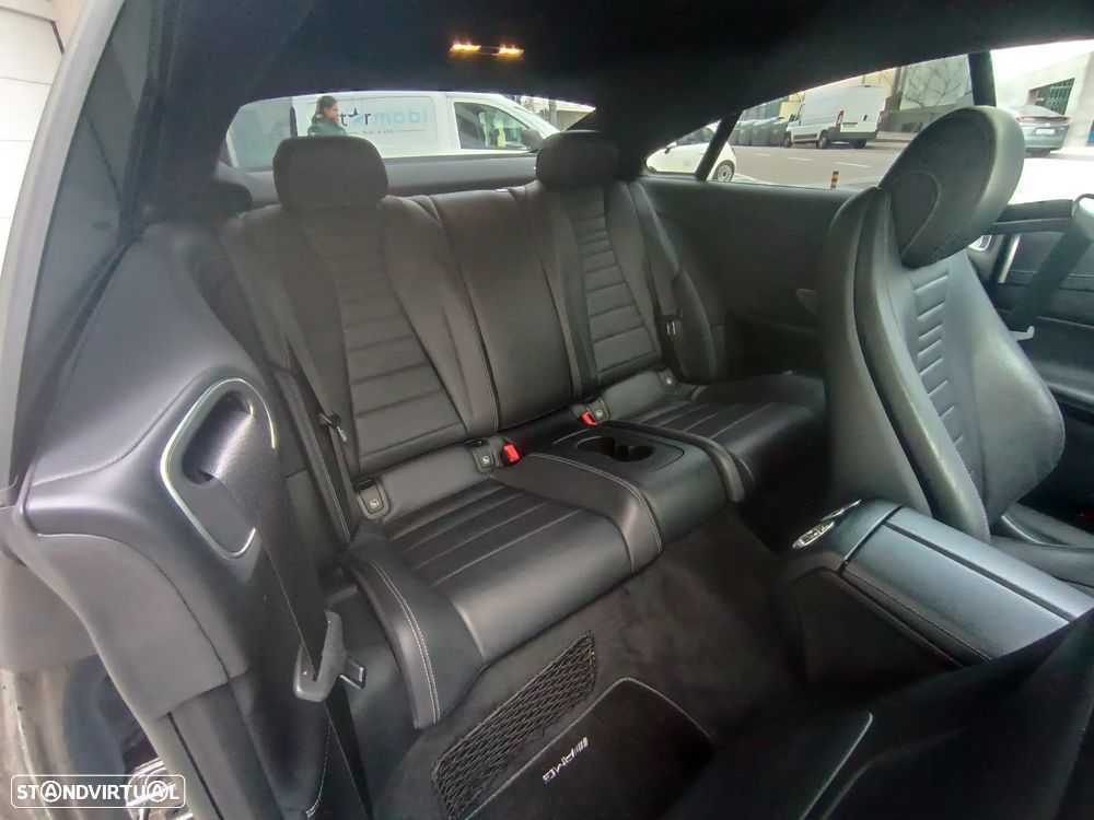 Mercedes-Benz E 220 d AMG Line - 26