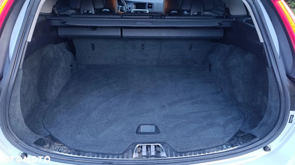 Volvo V60 Cross Country - 21