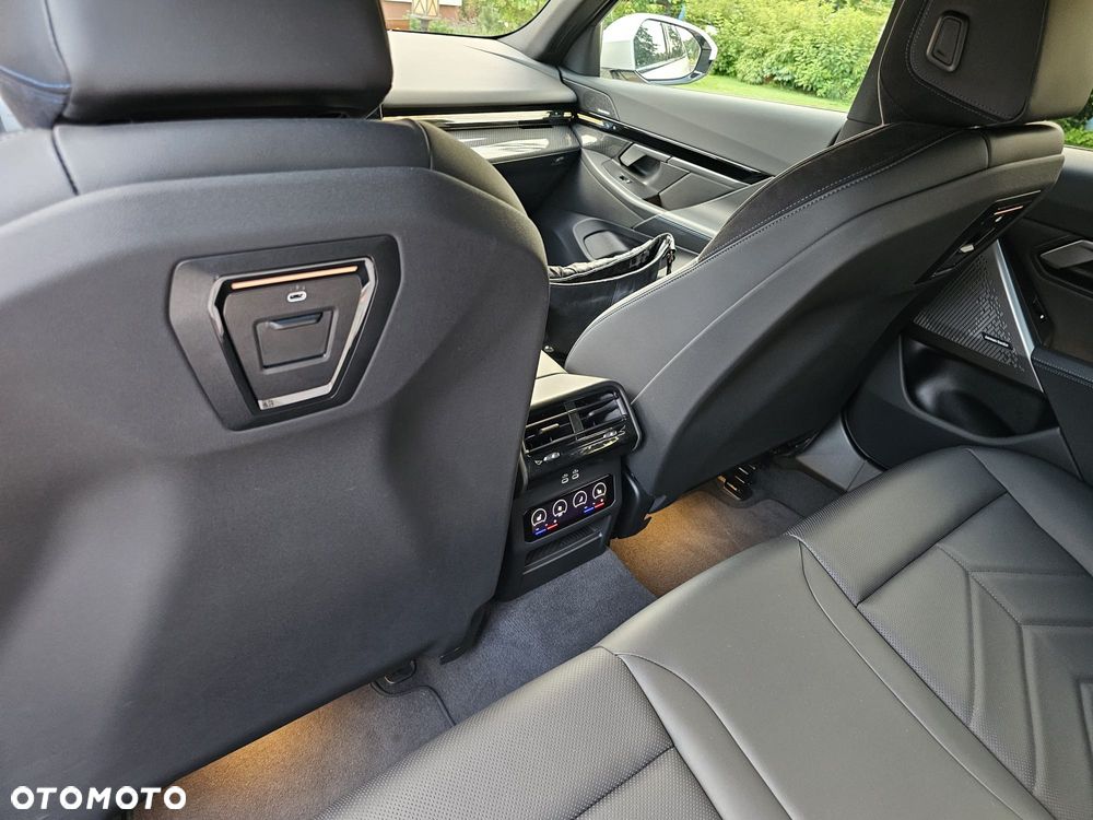 BMW Seria 5 520d xDrive - 18