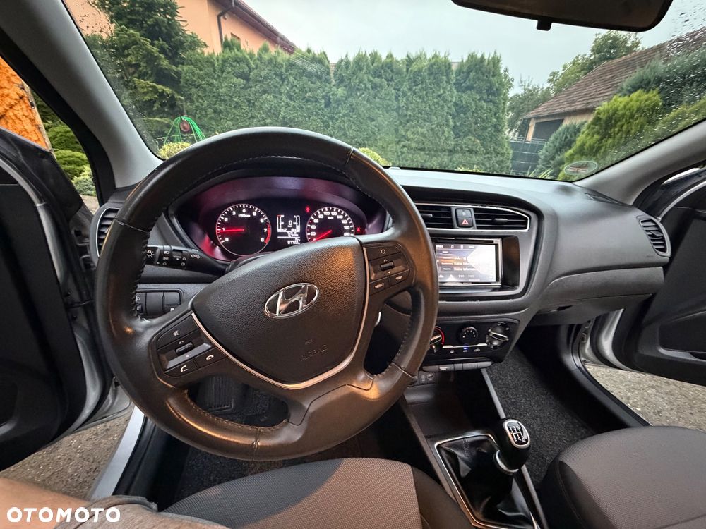 Hyundai i20 - 12