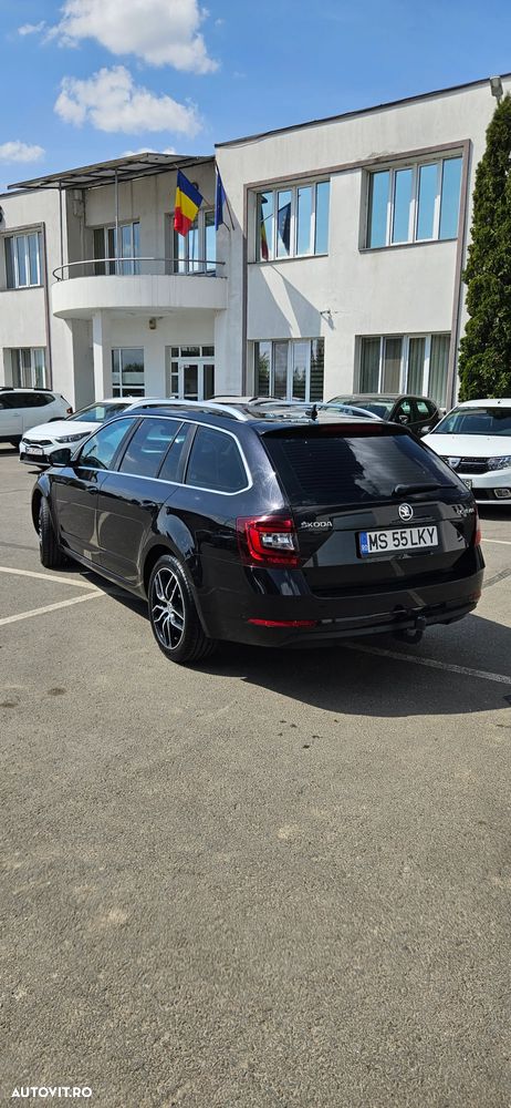 Skoda Octavia 1.6 TDI DSG Style - 7