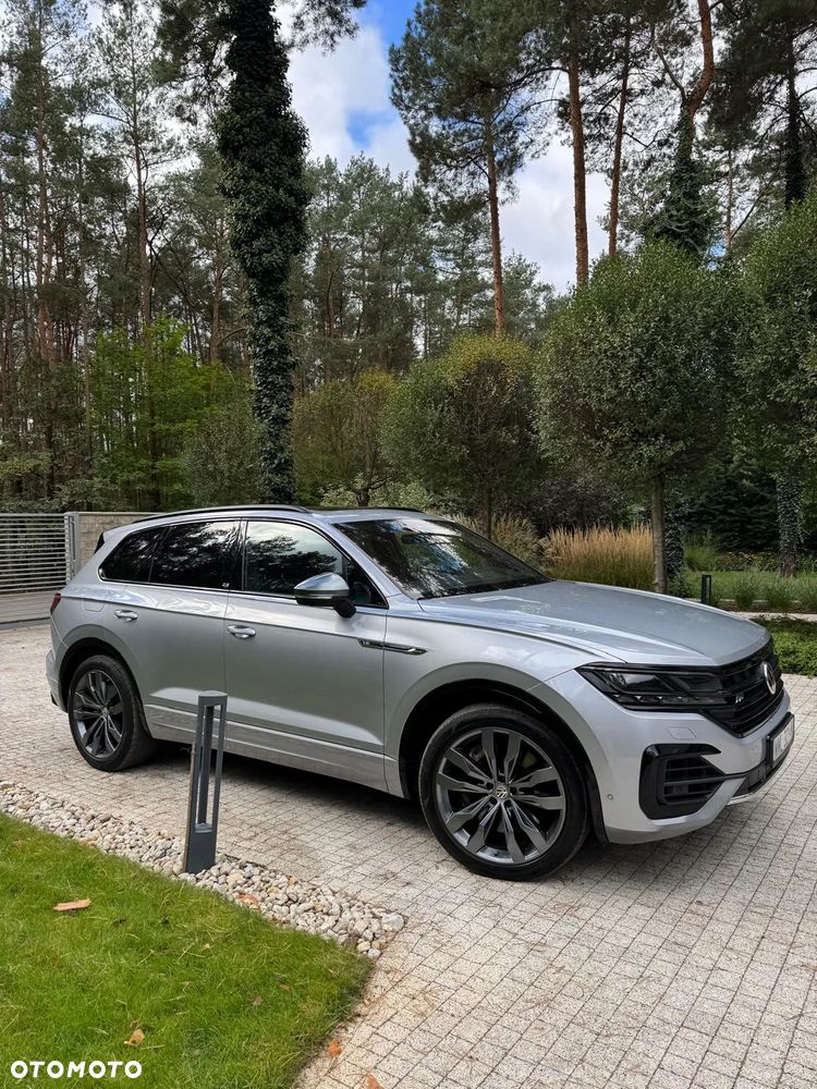 Volkswagen Touareg - 1