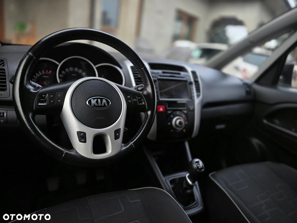 Kia Venga - 27