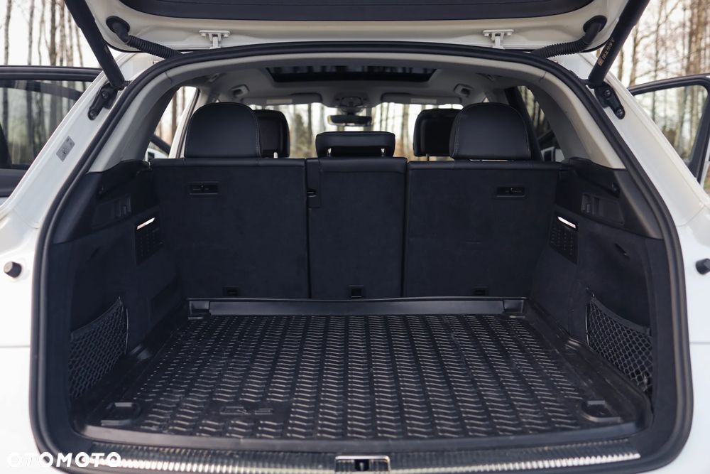 Audi Q5 55 TFSIe quattro S tronic S line - 23