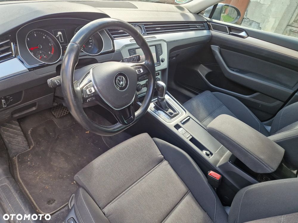 Volkswagen Passat Variant 2.0 TDI DSG (BlueMotion Technology) Comfortline - 6