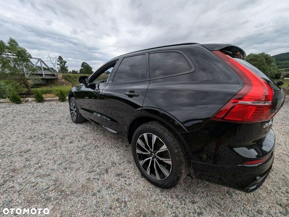 Volvo XC 60 B4 D Plus Dark - 12