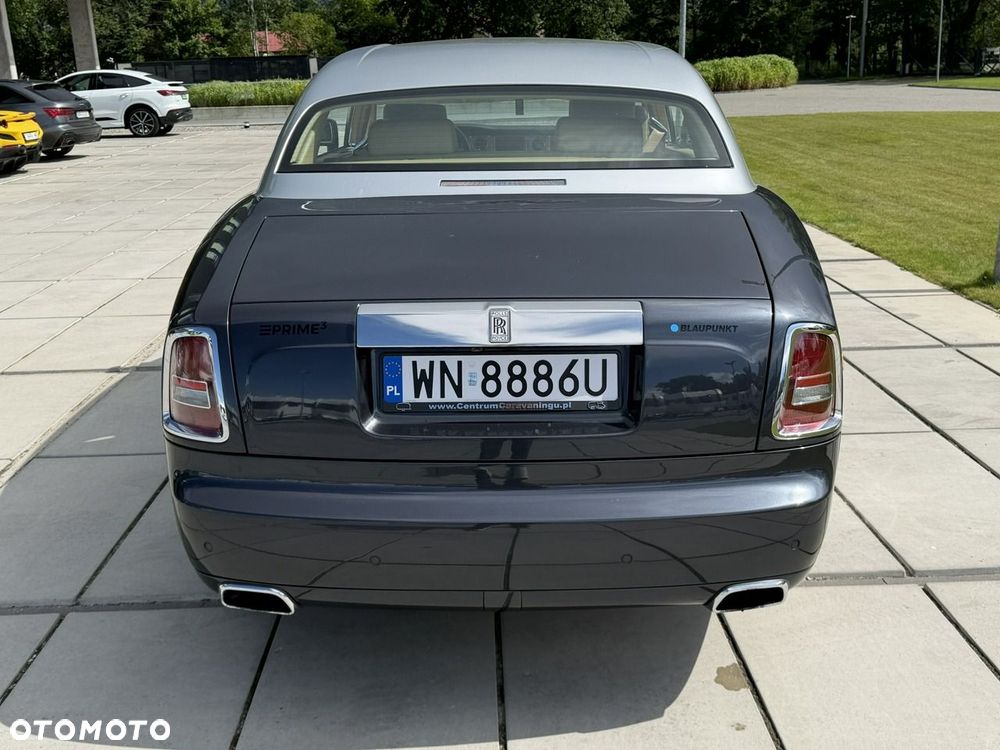 Rolls-Royce Phantom - 8