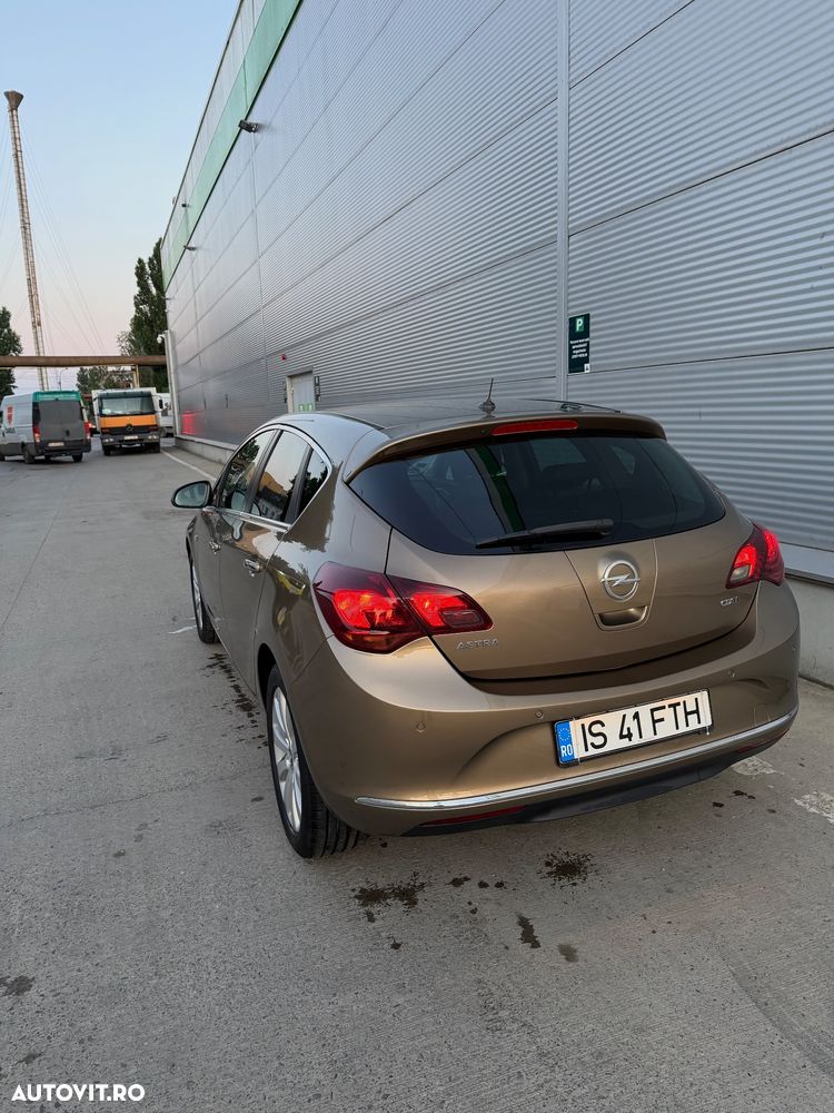 Opel Astra 1.7 CDTI ECOTEC Cosmo - 5