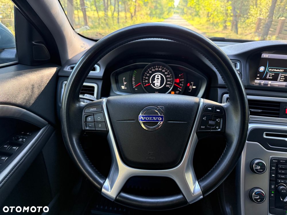 Volvo V70 D4 Momentum - 17