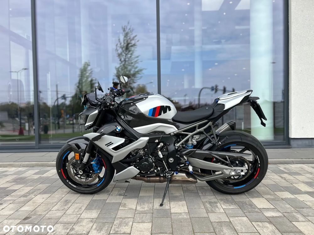 BMW S - 2