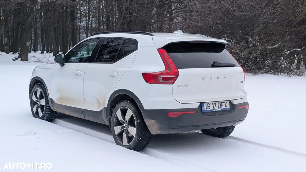 Volvo XC 40 T5 AWD Momentum Pro - 4