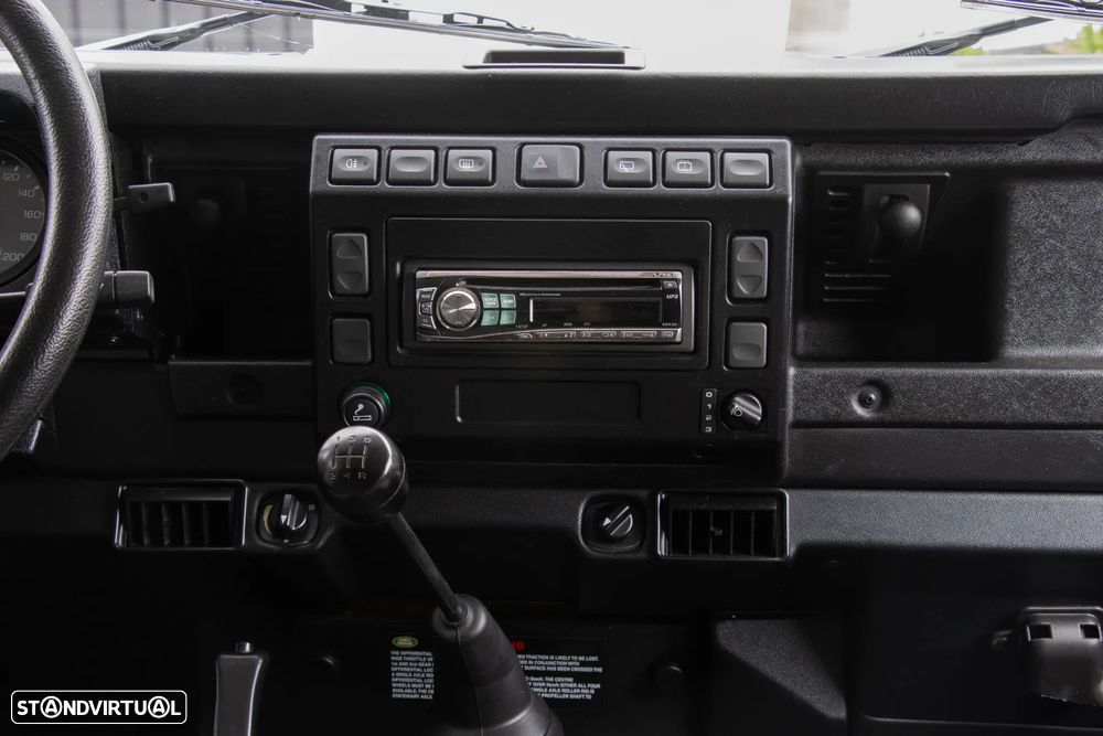 Land Rover Defender 110 2.5 Td5 E - 30