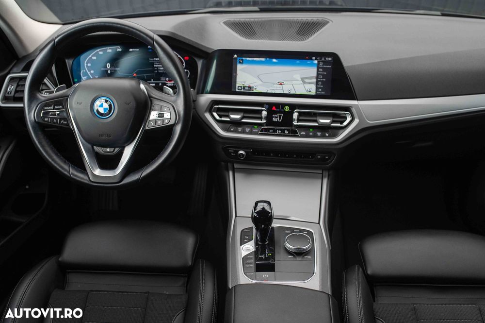 BMW Seria 3 320e AT PHEV - 36