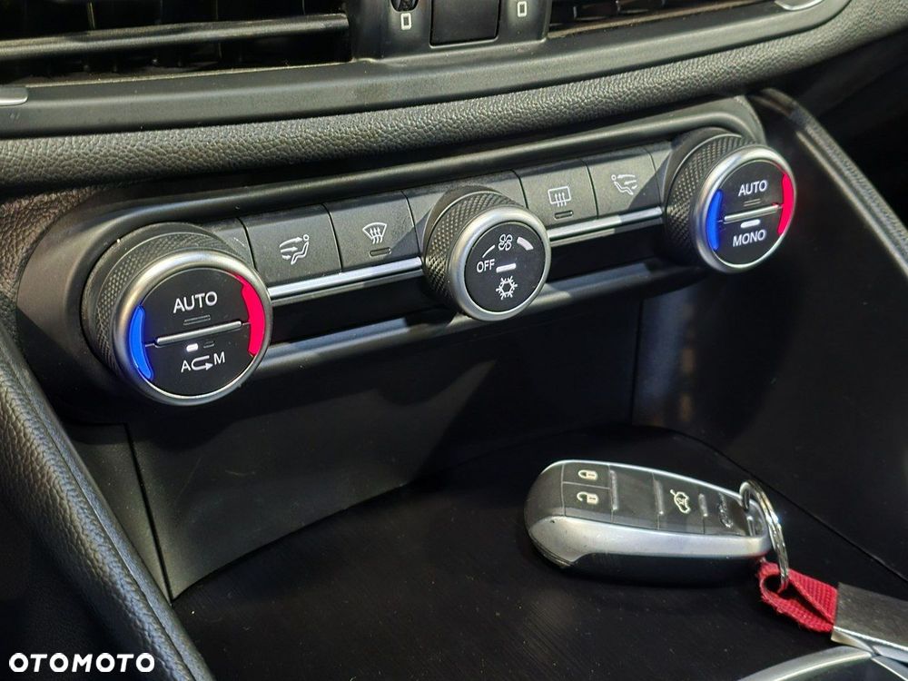 Alfa Romeo Giulia - 28
