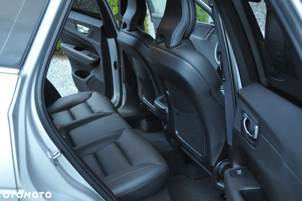 Volvo XC 60 D4 SCR Inscription - 11