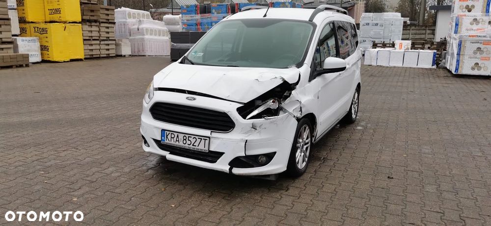 Ford Tourneo Courier 1.5 TDCi Titanium - 10
