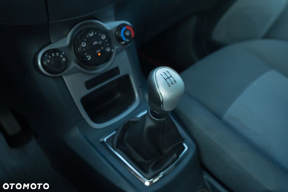Ford Fiesta 1.4 TDCi Ambiente - 16