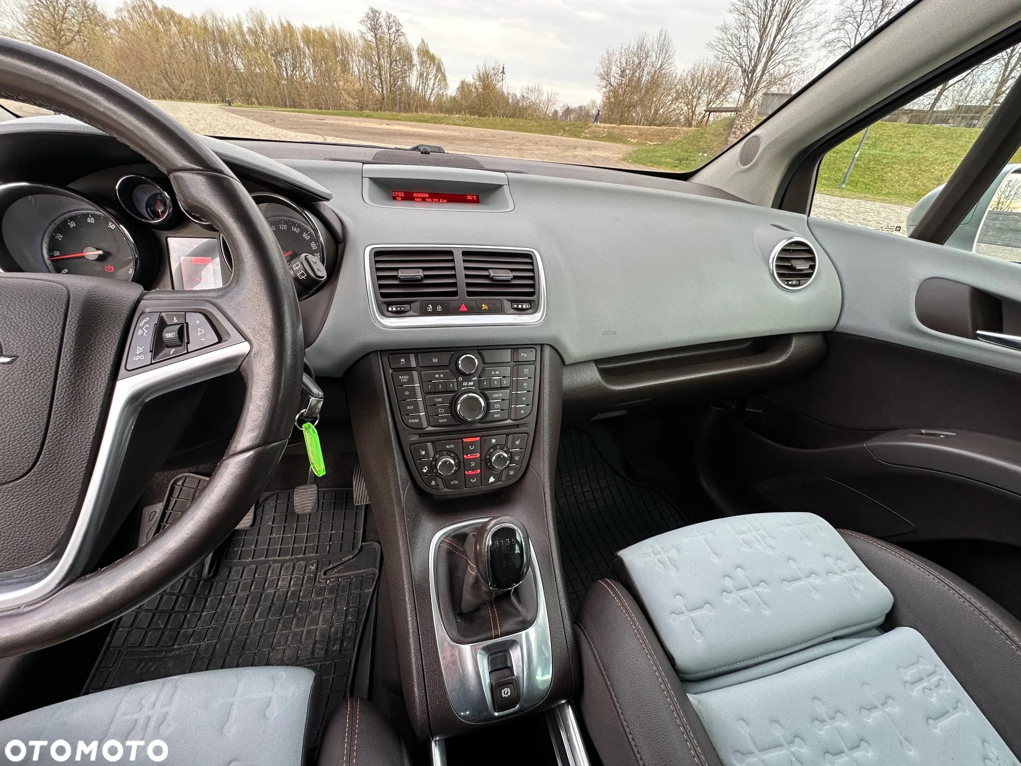 Opel Meriva - 24