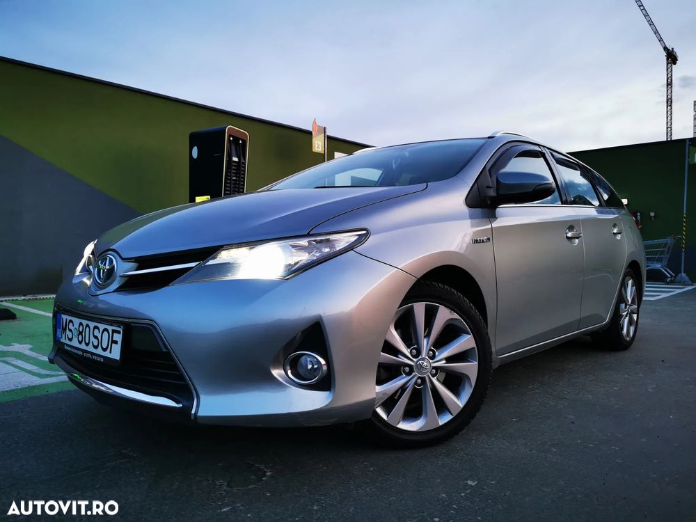 Toyota Auris 1.8 L VVT-i Luna - 9
