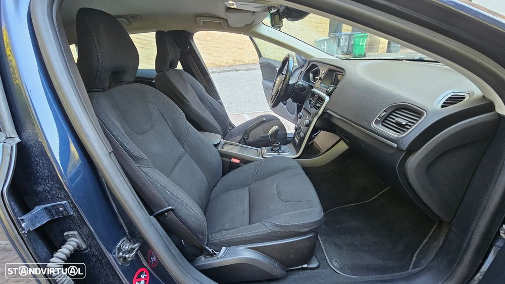 Volvo V40 - 30